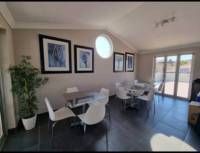 835M² OFFICE FOR SALE IN SUNNINGHILL
